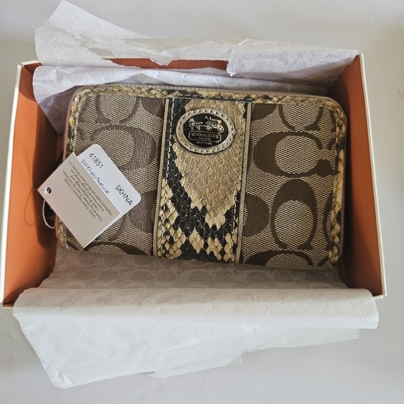 COACH Sutton Signature C Python Universal Case Wristlet, Full Incl, Rare. NWT - Picture 3 of 12